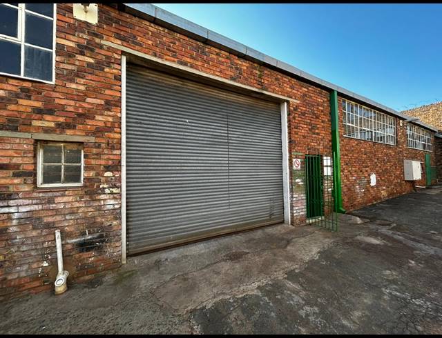 372M² WAREHOUSE TO LET IN KEW